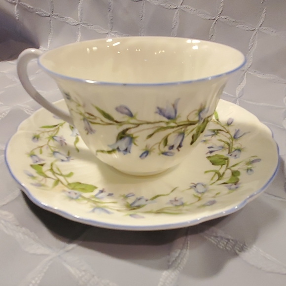 VINTAGE Shelley 12340 HAREBELL teacup & saucer EUC - Picture 1 of 8